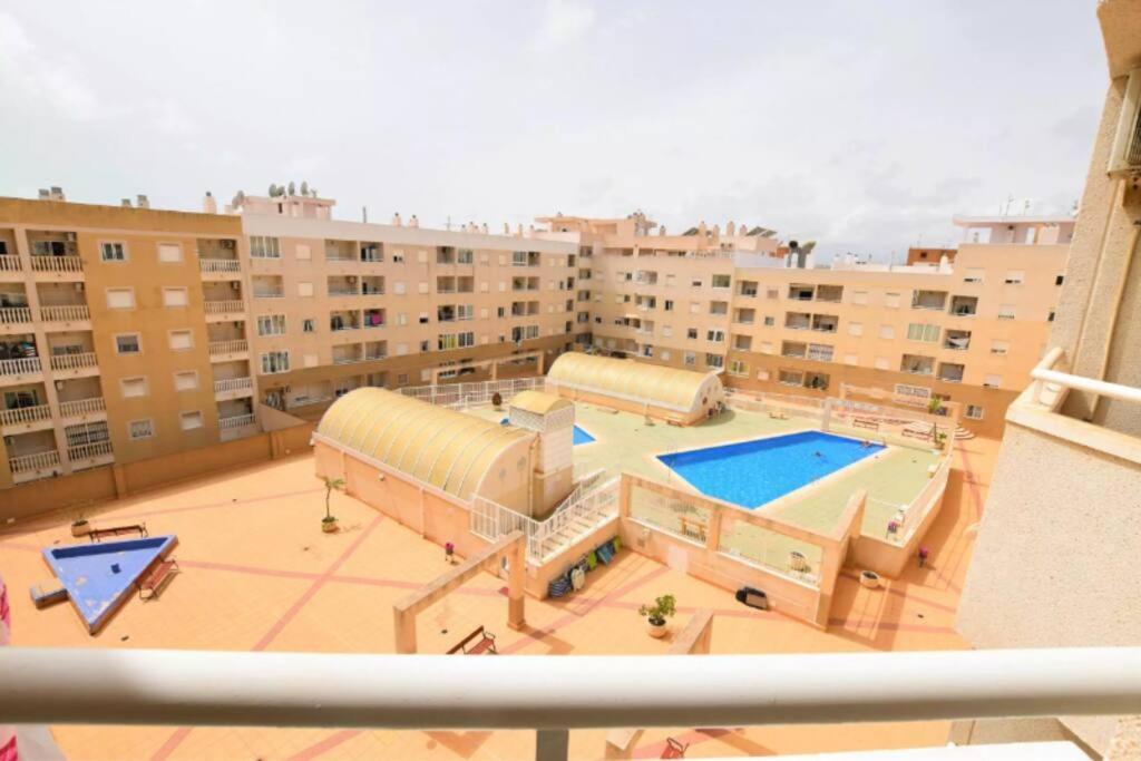 Top floor Torrevieja center apartment Buitenkant foto